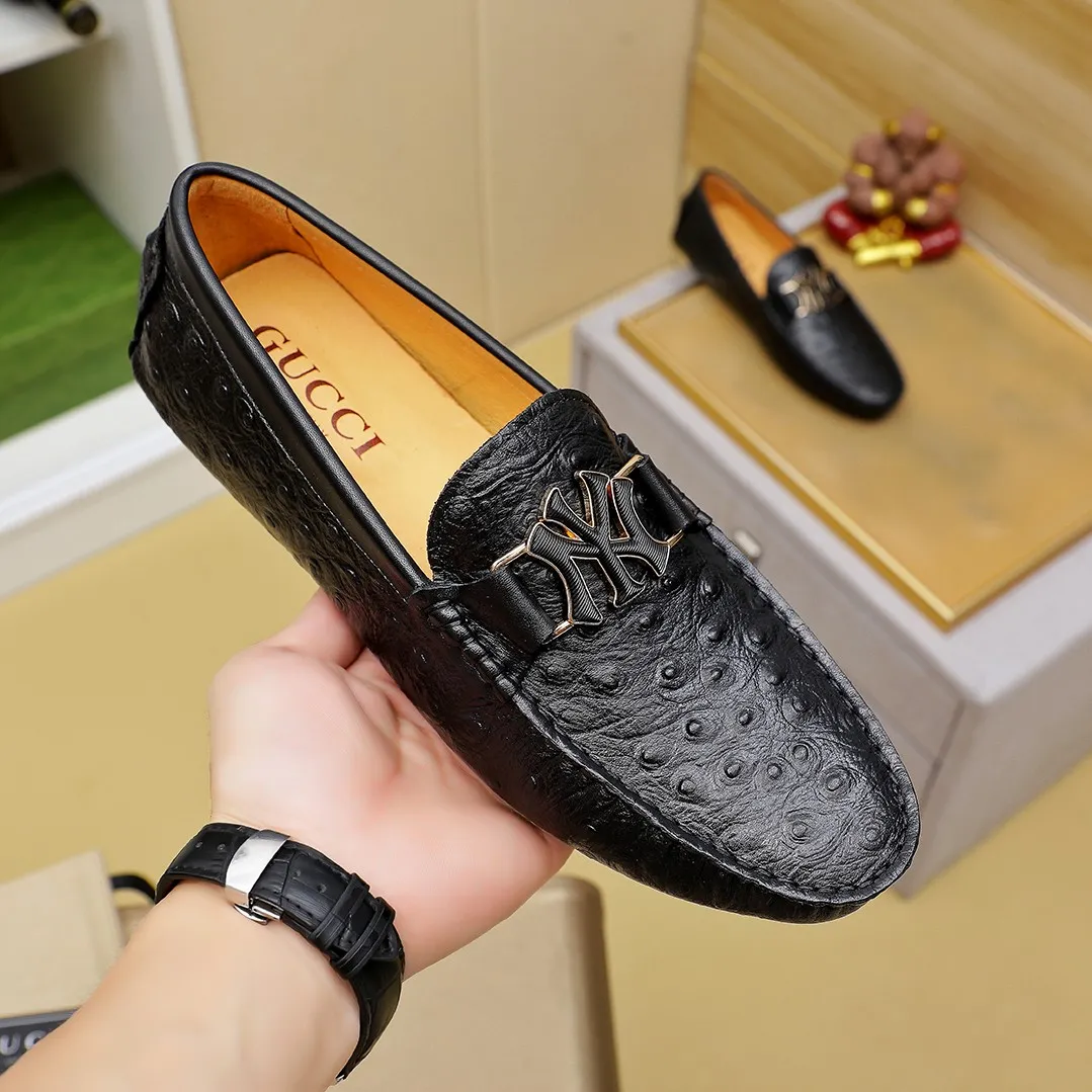 Men's shoes💰360💰🕷🕷️【 GUCCI 】Gucci's best-selling trendy men's casual slip-on shoes🇨🇳Official website original 1:1 mold opening💯Original quality, fine workmanship☘Fashionable and versatile, perfect last shape, comfortable on the feet🍓Trendy men's recommended model, imported cowhide on the top layer🎋High-quality pigskin lining, rubber wear-resistant and non-slip outsole, high-end atmosphere, worth owning🍉Optional 38-45